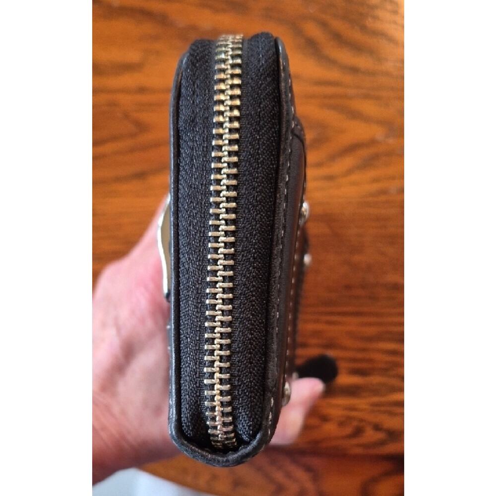 Coach Soho Black Leather Zip Wallet with Silver Buckle Details EUC - Picture 6 of 16
